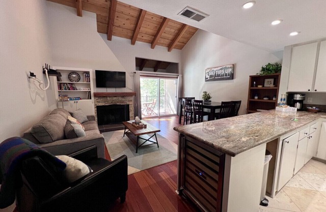 Alpine Escape: Tahoe Oasis Steps from Lake