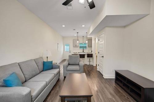 Alto M5 Marvelous 2bd,25bth Wpool Acc