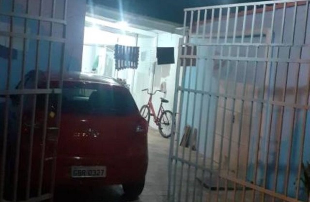 Alugo Casa NA Praia Grande Próximo AO Centro DE Mongaguá Acomoda ATE 15 Pessoas