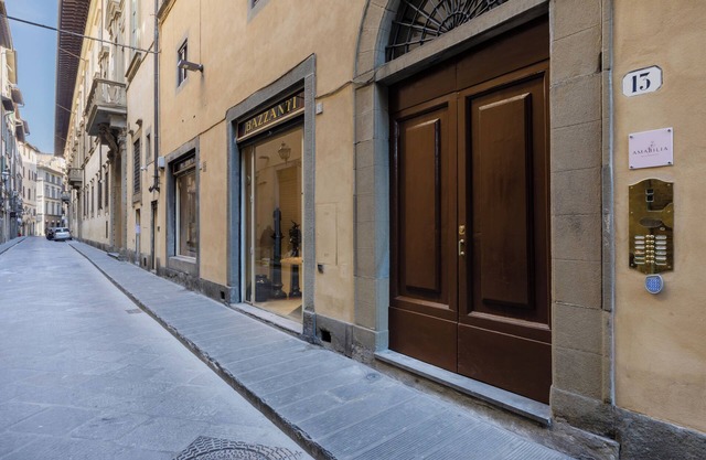 Amabilia Florence