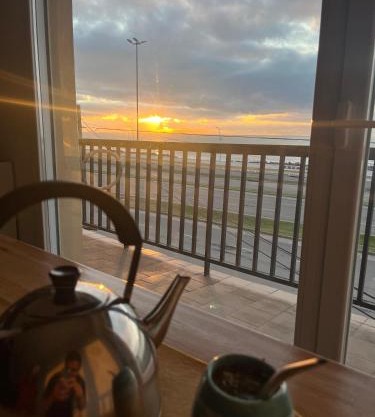 Amanecer frente al mar 2