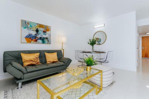 Amazing 2BR at Brickell Free Parking