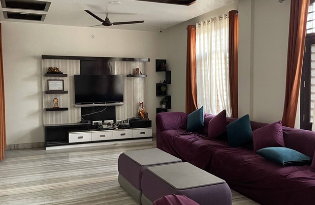 Amazing 3 Bedroom House Near Gandar River