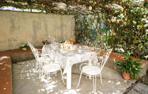 Amazing Apartment In Monteriggioni
