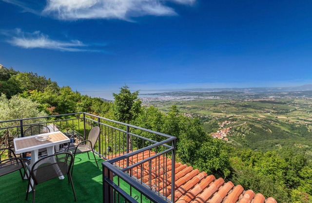 Amazing apartment in Smarje