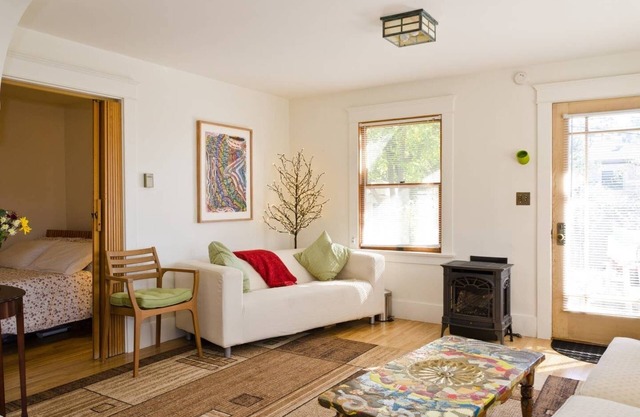 Amazing Echo Park Hillside View !