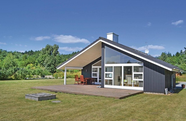 Amazing home in Ebeltoft with sauna