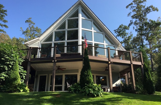 Amazing Lake Keowee Home! Private Dock, Fire Pit, and Bunk House by the water!