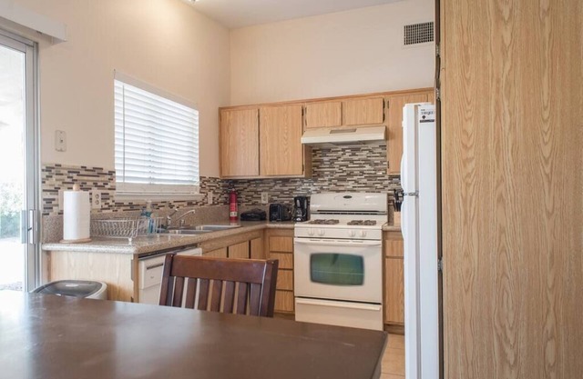 Amazing Stay close to the Strip and Airport!