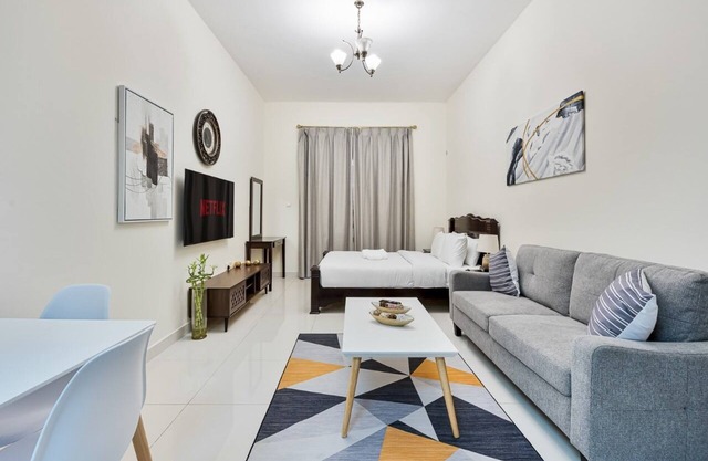 Amazing Studio W/Sauna, Gym and Pool