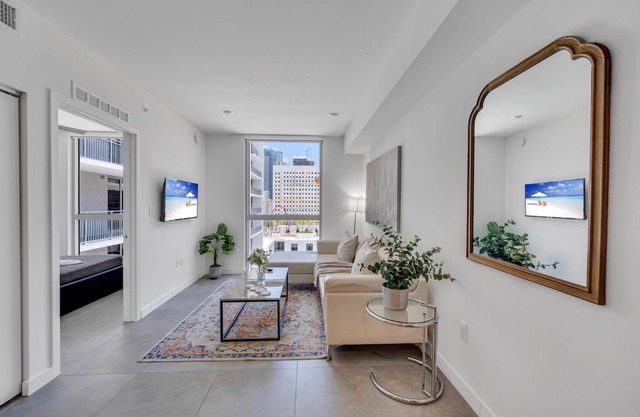 Amazing Unit in Downtown Miami With Free Parking