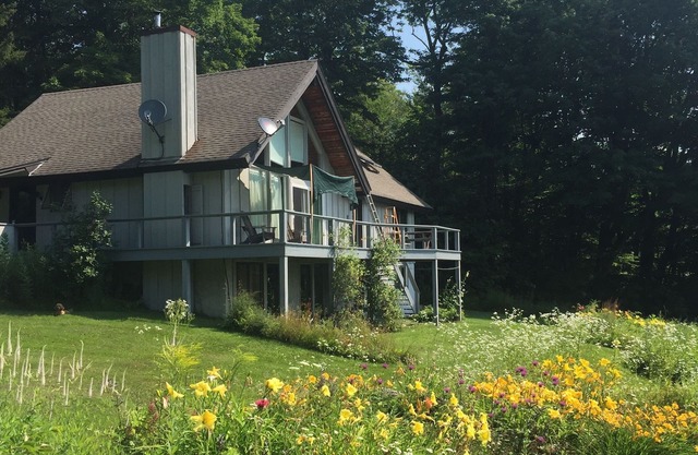 Amazing View w/Deck, Pond, Sledding Hill - 137+ acres - Great for Families