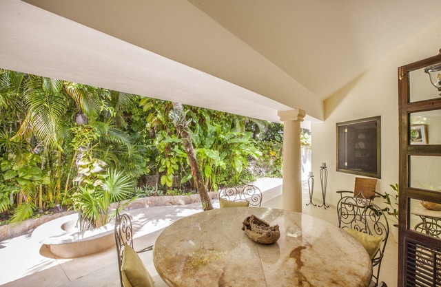 Amazing "Villa Dorada" Next to the BEACH with private pool and Free Wifi!