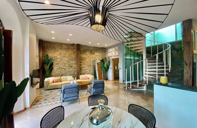 Amazing villa with private splash pool and beach