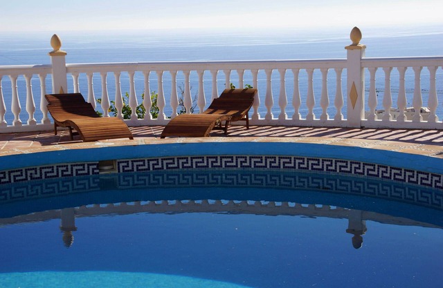 Amazing villa with panoramic sea views close to the sea