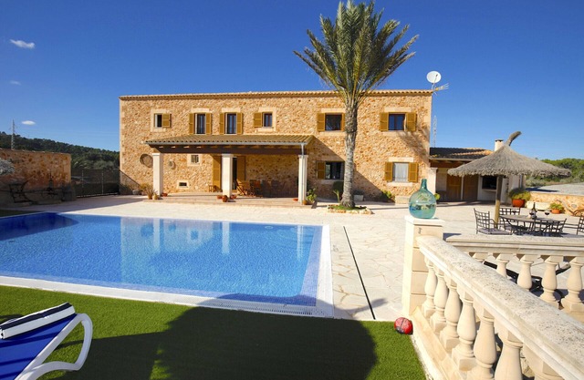 Amazing Villa with swimming pool, Wifi, Terrace, Patio, BBQ and Great Views