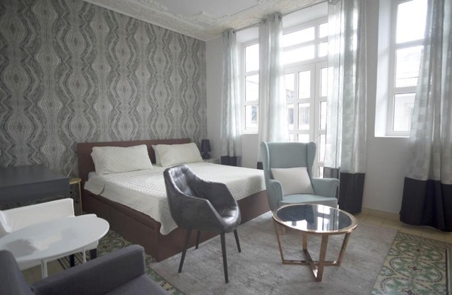 AmazINN Places Rooftop and Jacuzzi IV