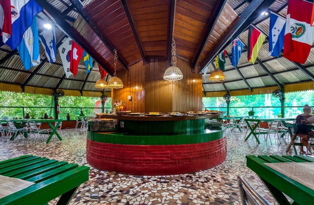 Amazonia Jungle Hotel