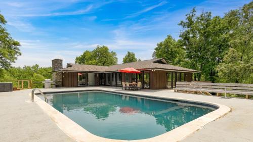 Amber Escape by AvantStay 3 Unique Spaces Pool