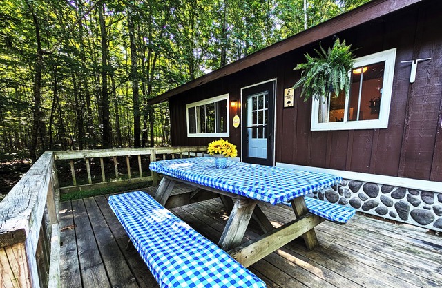 Amenities & Resort Access Included, Cabin 5