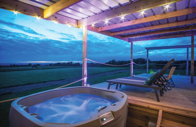 American Airstream - Blossom Farm - Tiers Cross