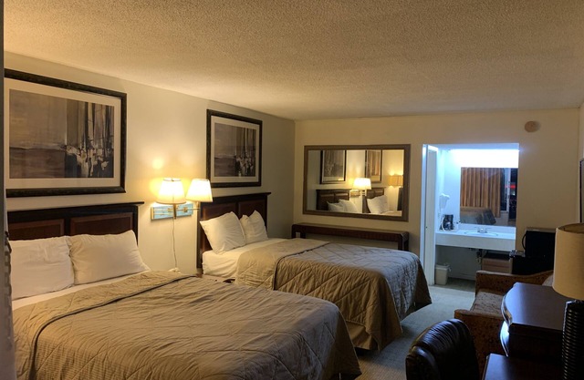 American Inn and Suites