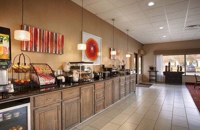 Americas Best Value Inn & Suites Bastrop