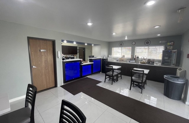 Americas Choice Inn And Suites