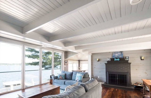 Amesbury: Lake Front Dream Vacation, Private Dock