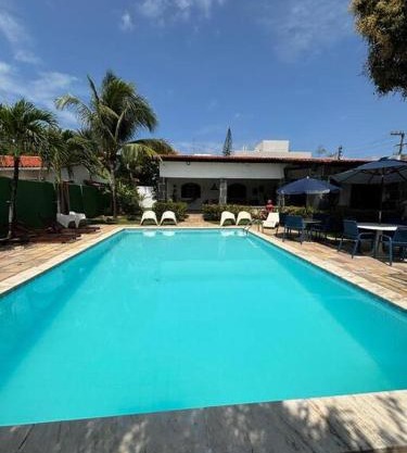 Ampla casa de 3 quartos com piscina em Serrambi PE a 50mts do mar