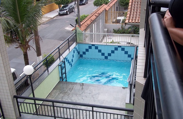 AMPLE SUITABLE C/2 BEDROOMS, 2 BATHROOMS DAILY WITH INCREDIBLE VALUE