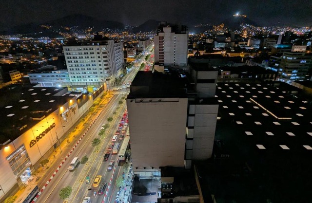 Amplia habitación en centro de Lima