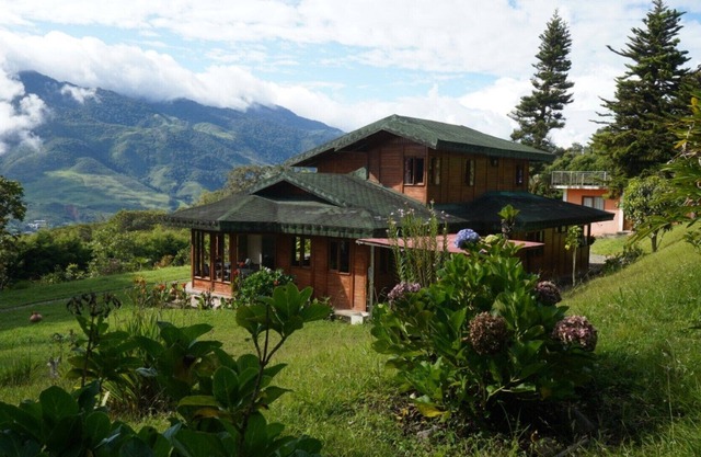 Amplio Chalet El Altico