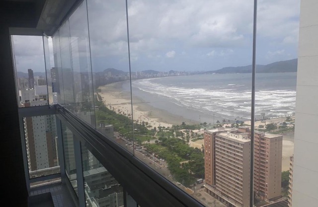 Amplo e Confortável Apartamento em Santos