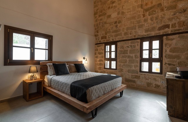 Ancient Knights Luxury SuitesnRomegas Suite 4