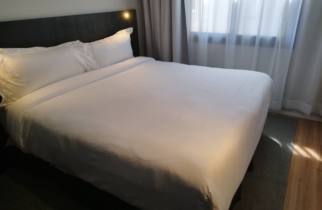 Andes room for 2 people