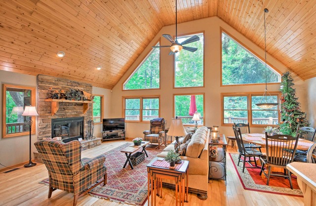 Andrews Cabin w/Game Room & Covered Porch!