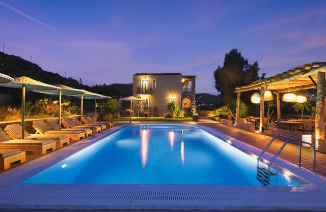 Anemoessa Luxury Villas