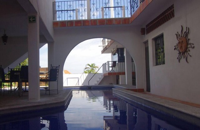 Angelsrest p/v a Big Hacienda Sleeps 26 in are short term rooms