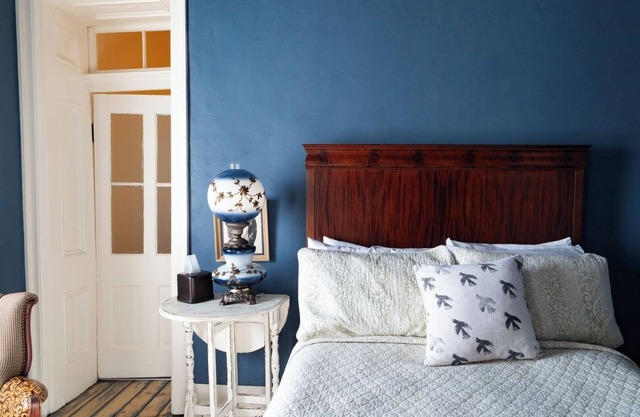 Annie Oakley - Historic Hotel