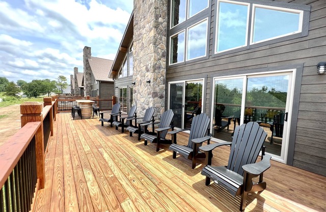 Antelope Lodge ADA Lake View w/Pickleball Court!