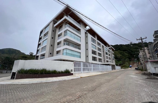 Ap. c/piscina 400m praia