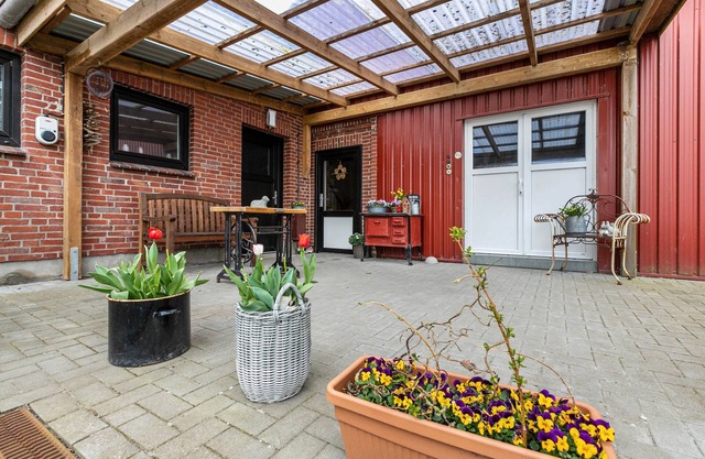 Apartment 'Ferienwohnung Möwe' with Shared Garden and Wi-Fi