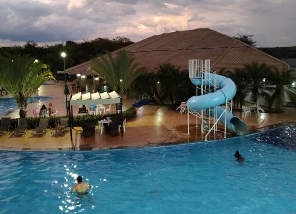 AP do LAGO, com Churrasqueira privativa , cozinha , internet no ap, rampa barco e jet, pesqueiro - B101