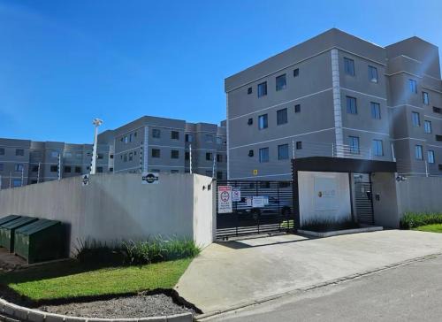 Ap Studio Amplo e Arejado, com Internet rápida, Fácil acesso ao centro e Porto de Paranaguá