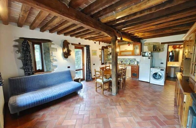 Apartm. old stone house 2+2 persons