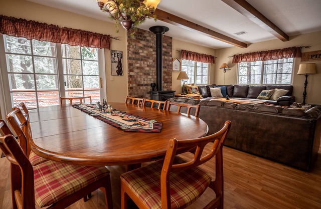 Apache Pines w/A/C, Decks & Rec Access