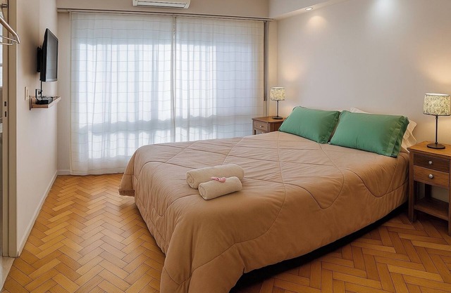 Apart for 2 Pax, Double bed or 2 Single. Obelisc Area, Colón Theatre Metro Lines