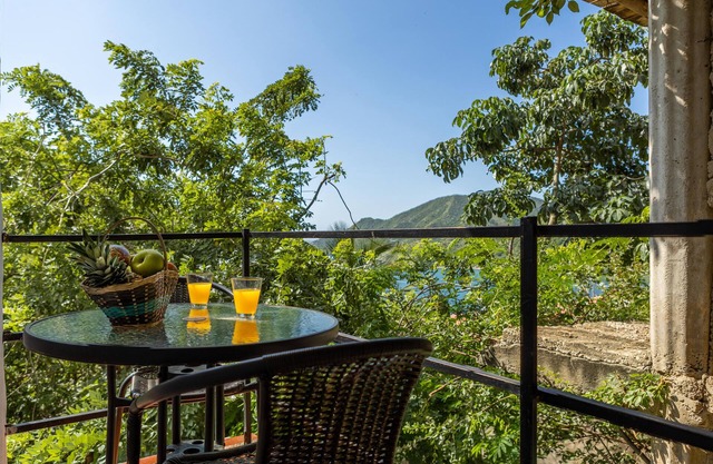 Aparta estudio con vista al mar, ideal para parejas con Internet de 50 megabytes