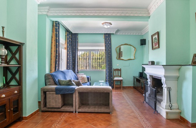 Apartamento Cantarrana 1" with mountain views, pool, Wi-Fi, and air conditioning